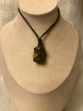 Tiger's eye macrame