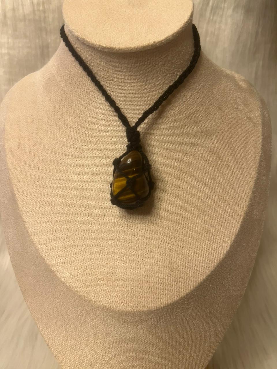 Tiger's eye macrame