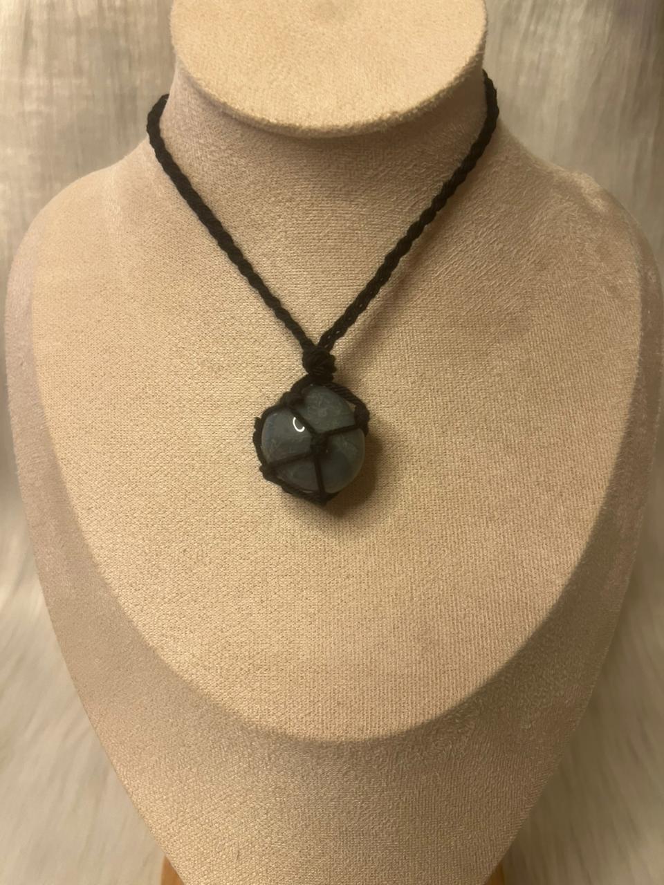 Moss agate macrame