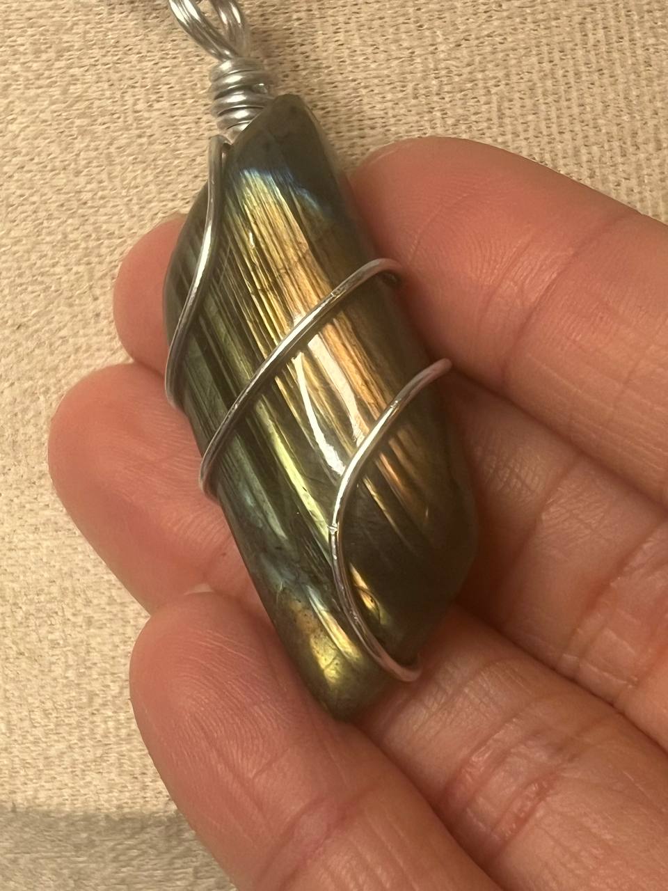 Flashy labradorite necklace