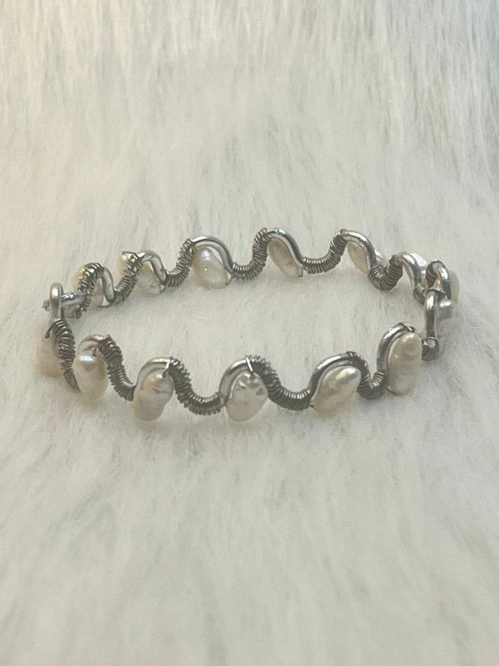 Pearl ripple bracelet