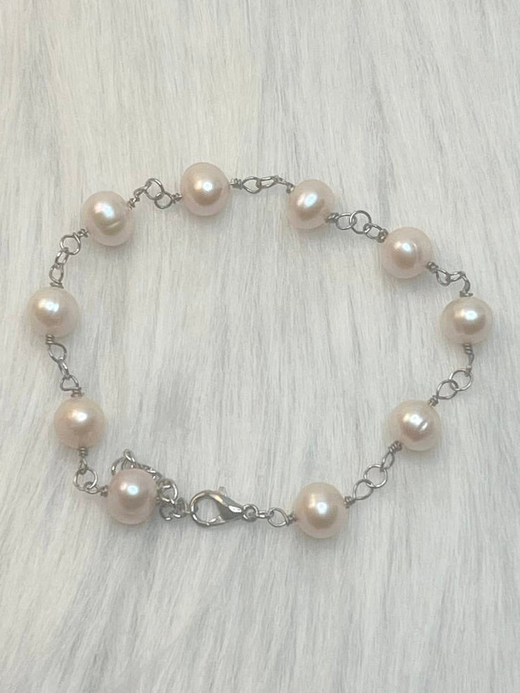 Pink pearls beaded bracelet