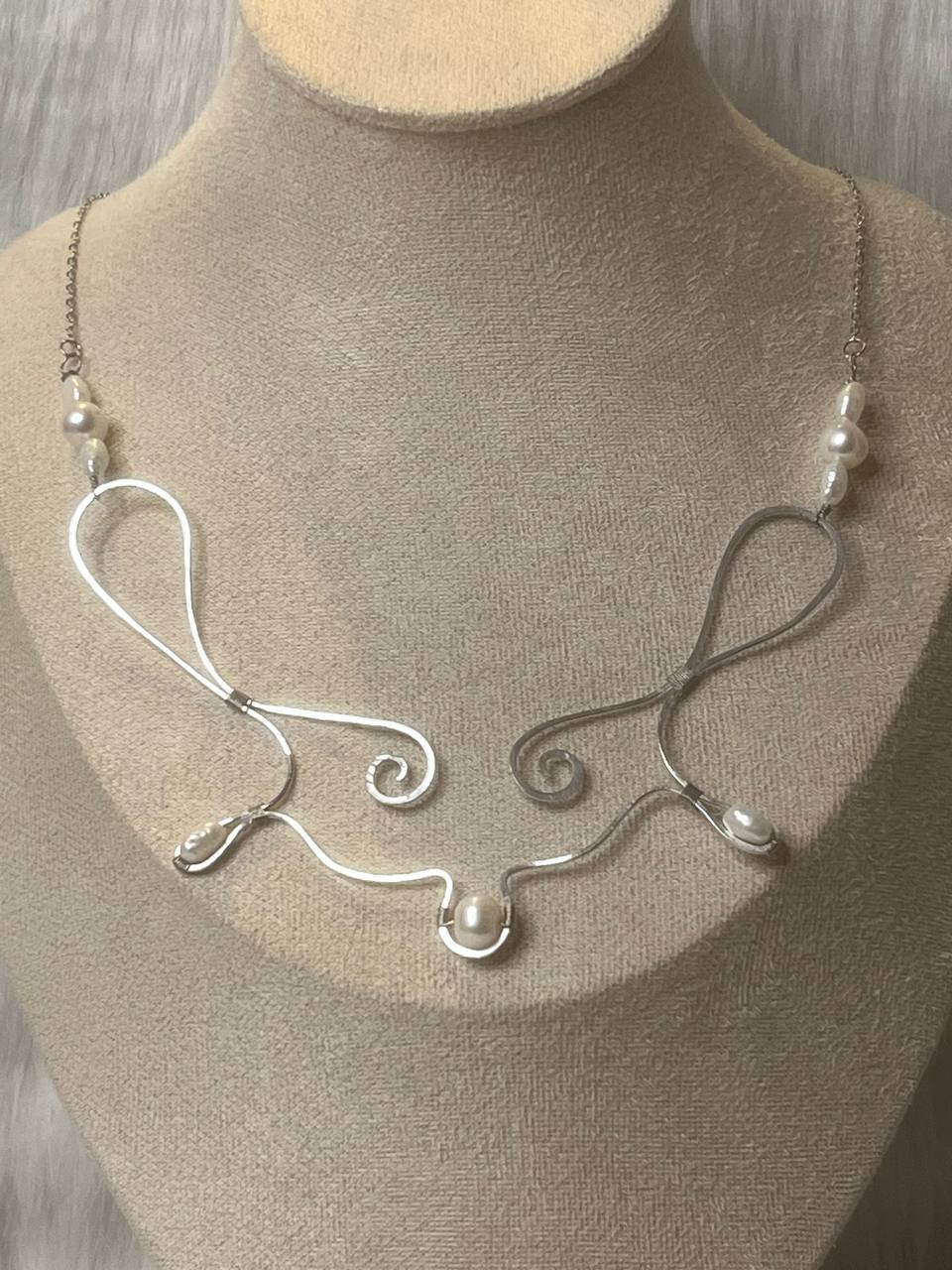 Virella necklace