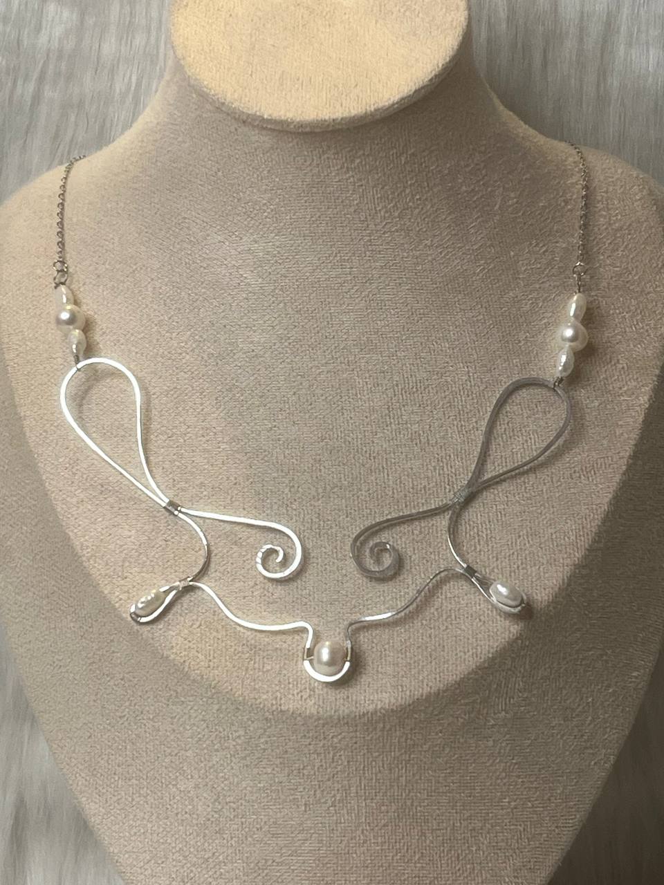 Virella necklace