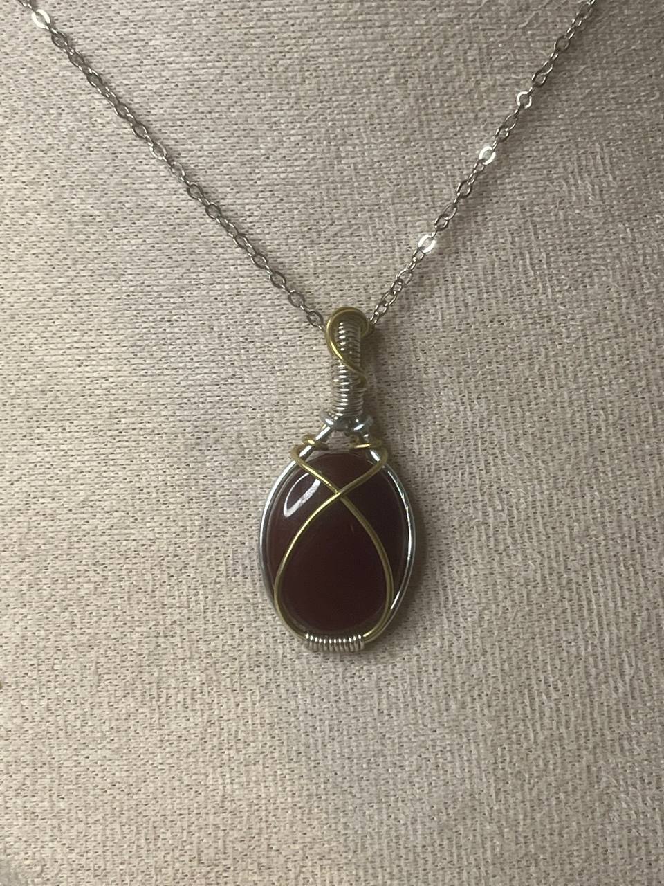 Red agate two tone necklace