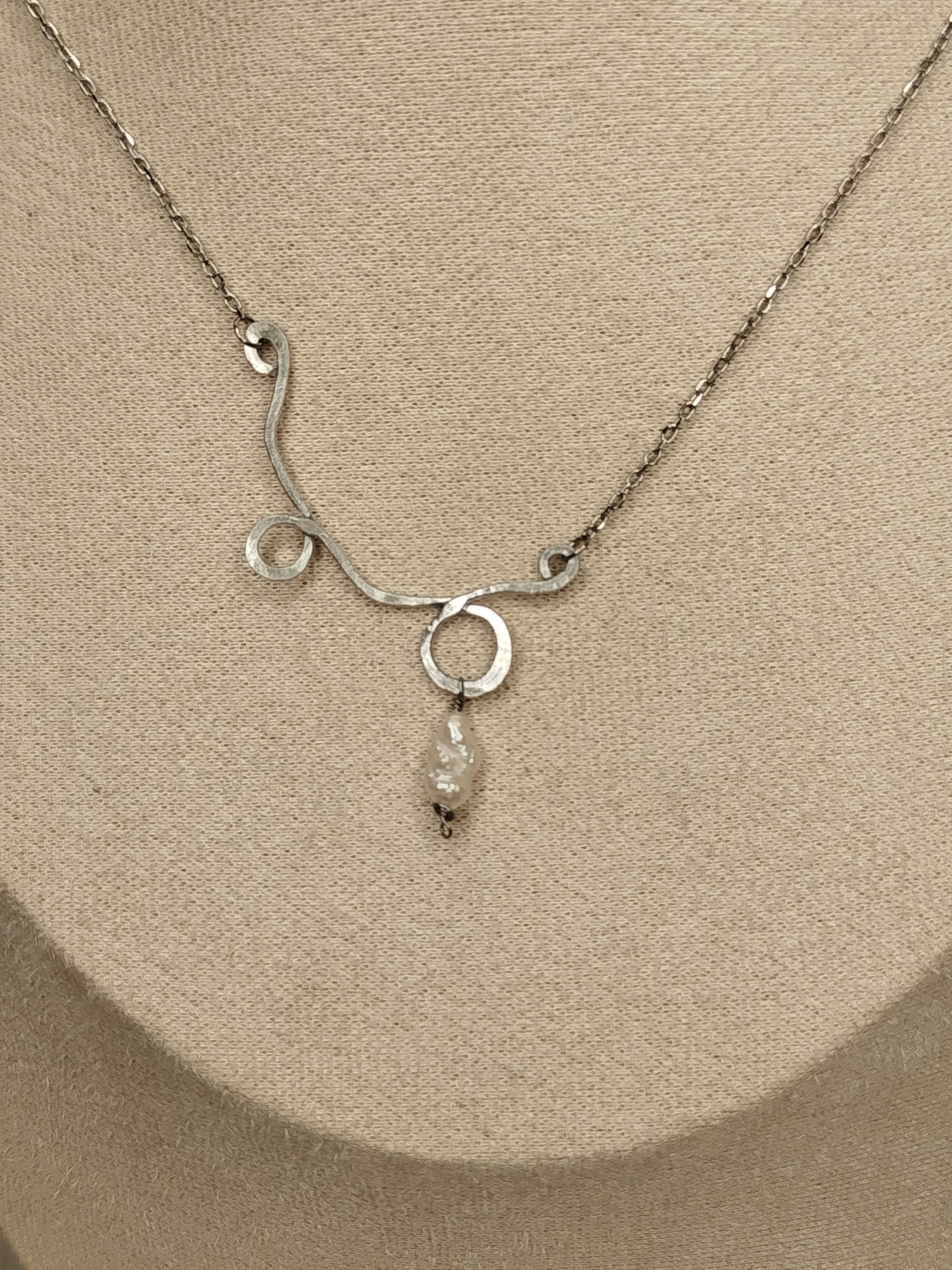 The Maris necklace