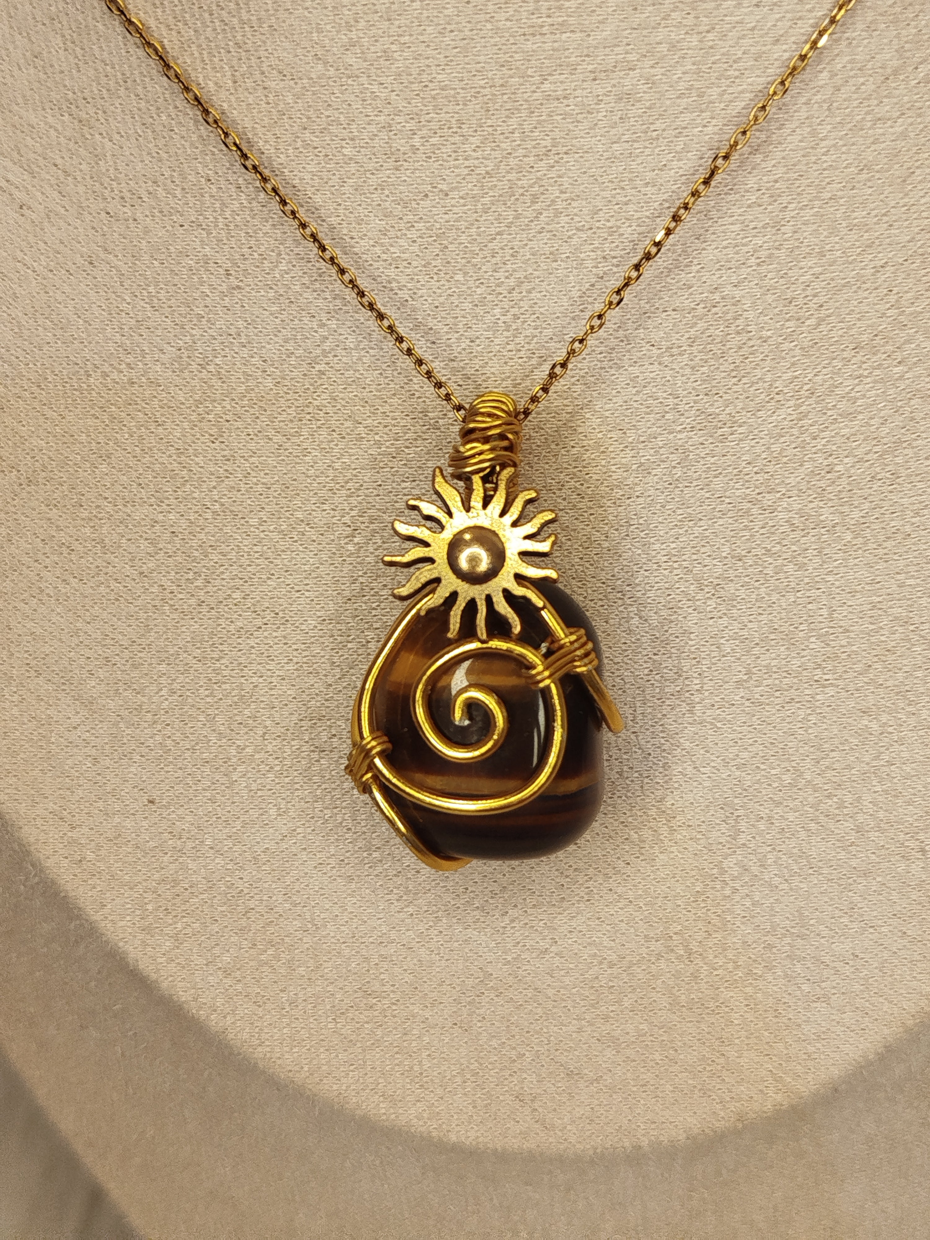 Tiger's eye neckace