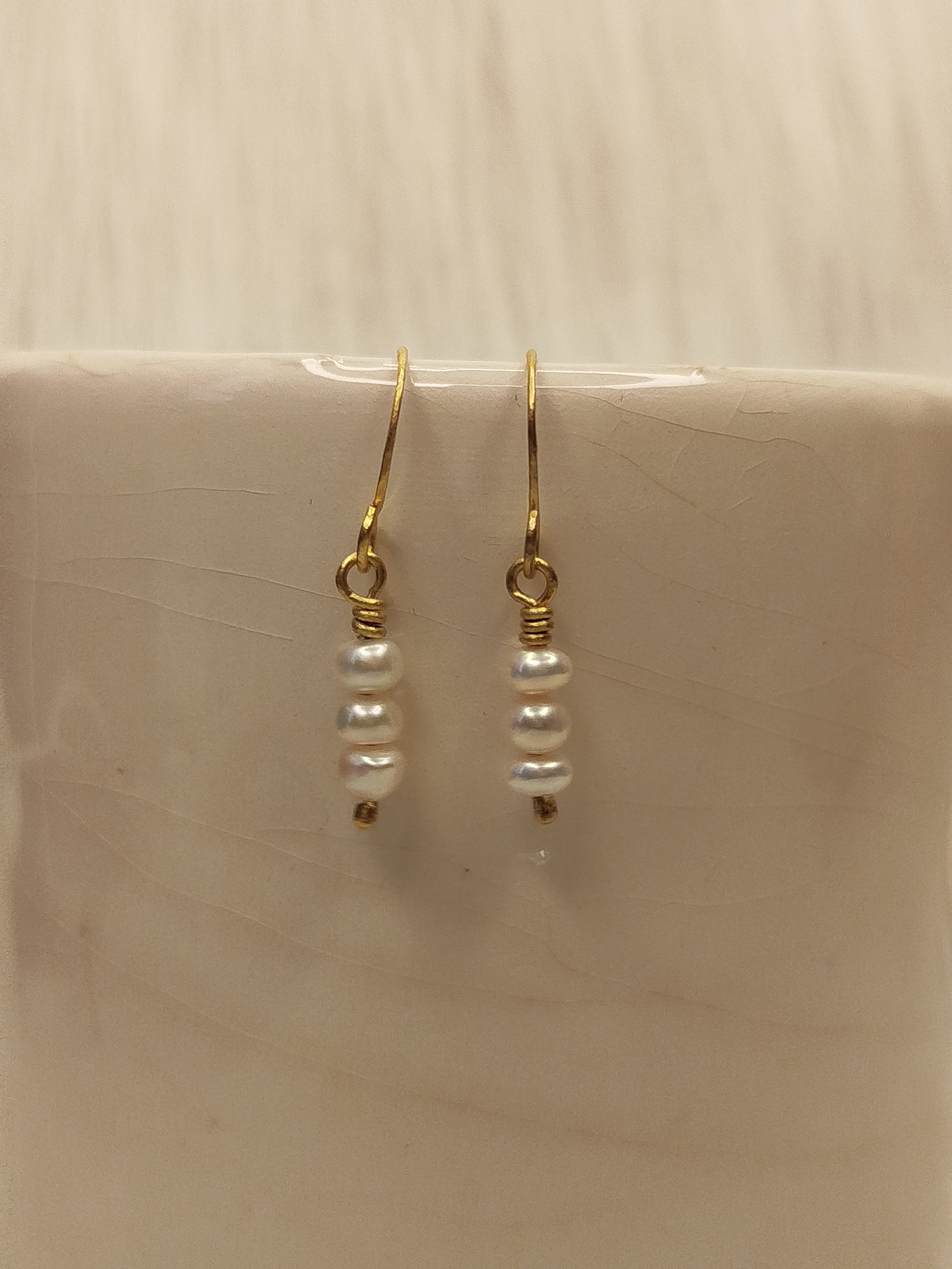 3 pearls brass earrings
