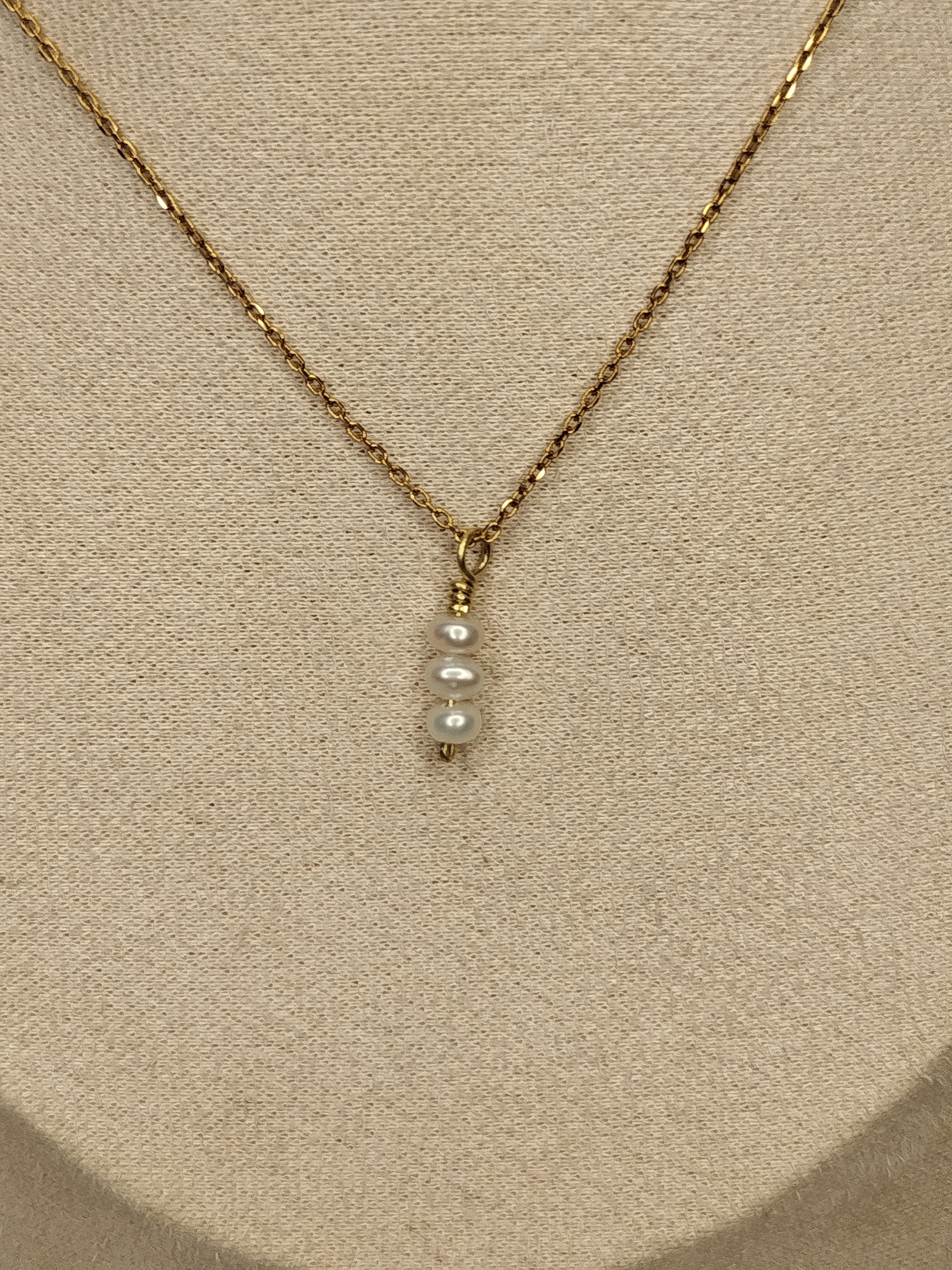 3 pearls brass necklace