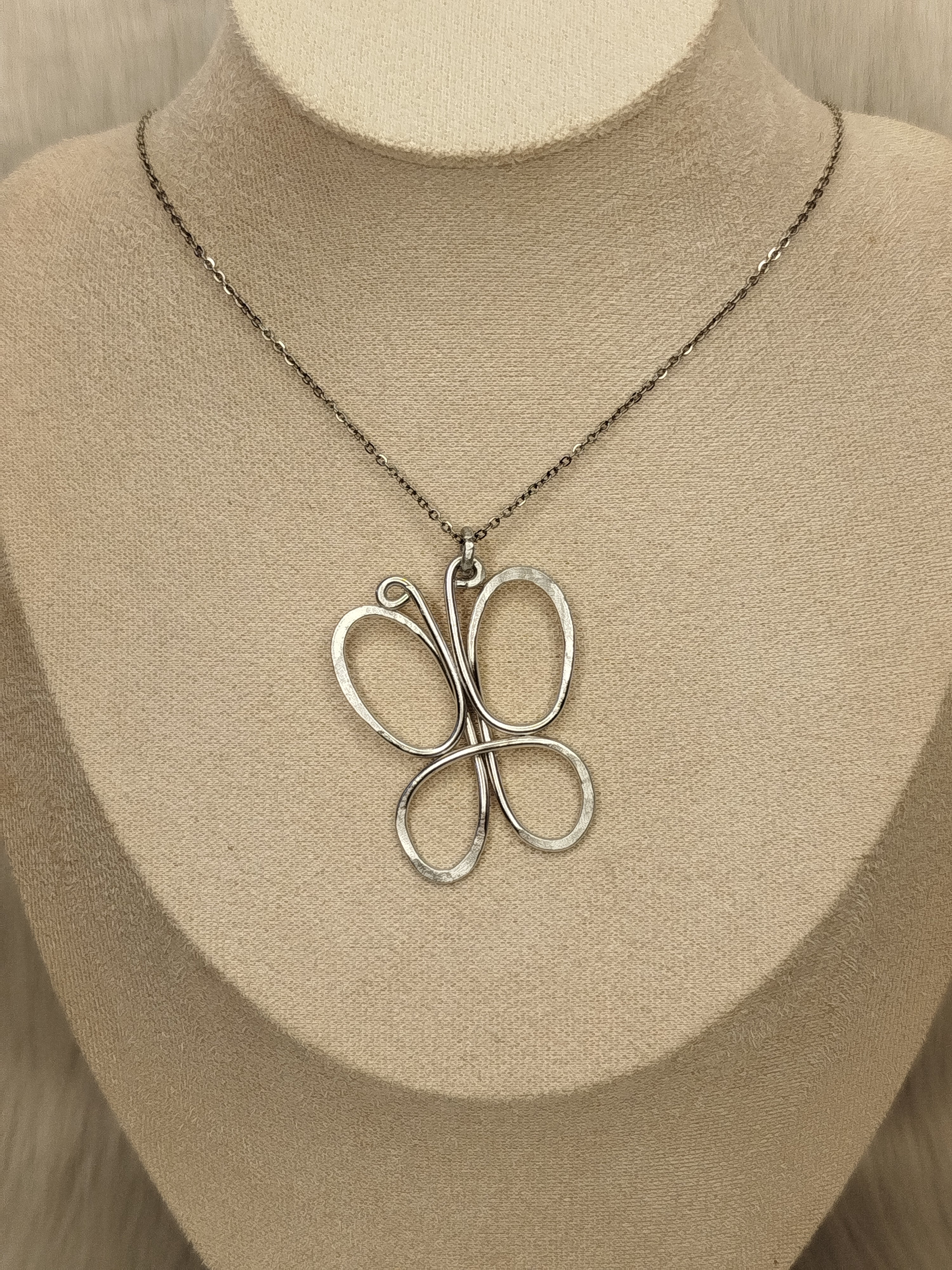Flutter necklace