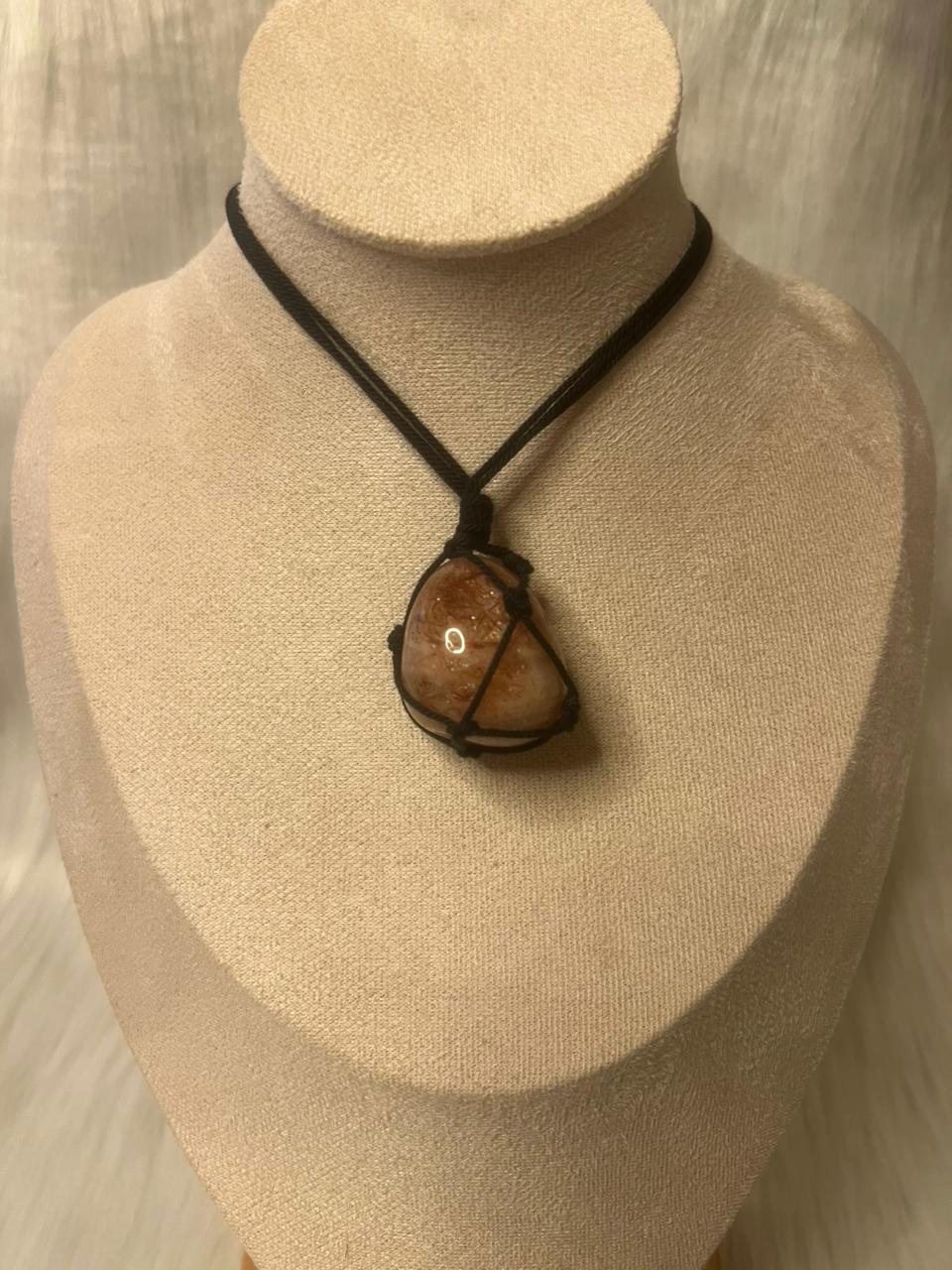 Golden rutile macrame